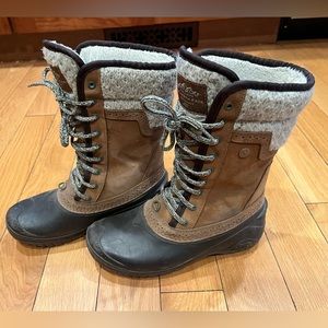 The North Face Brown and Black Lace Up Boots